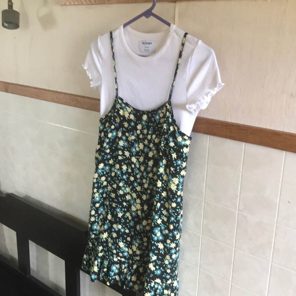 Girls Old navy size 14-16 shorter dress